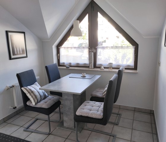 Esstisch, © Deutsch-Luxemburgische Tourist-Info Esstisch, © Deutsch-Luxemburgische Tourist-Info