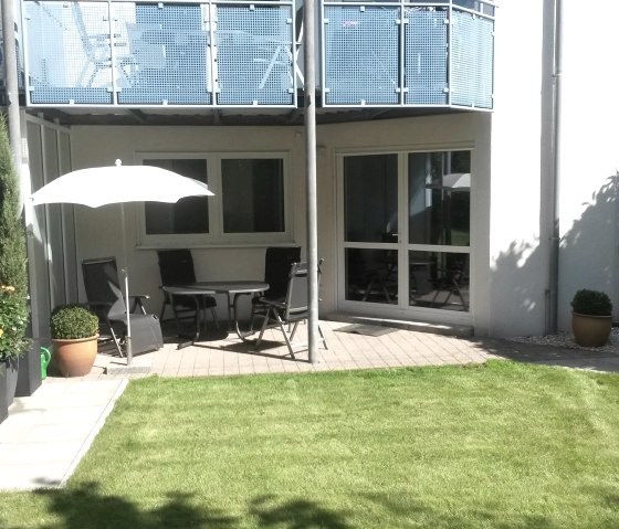 25-20180908-Terrasse-Garten-Treppe-123611, © Klaus Erasme 25-20180908-Terrasse-Garten-Treppe-123611, © Klaus Erasme