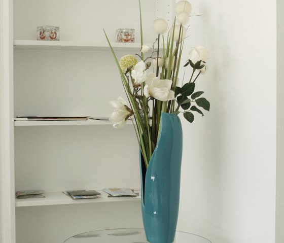 17-20180225- Vase und Prospektregal-P1060055, © Erasme 17-20180225- Vase und Prospektregal-P1060055, © Erasme