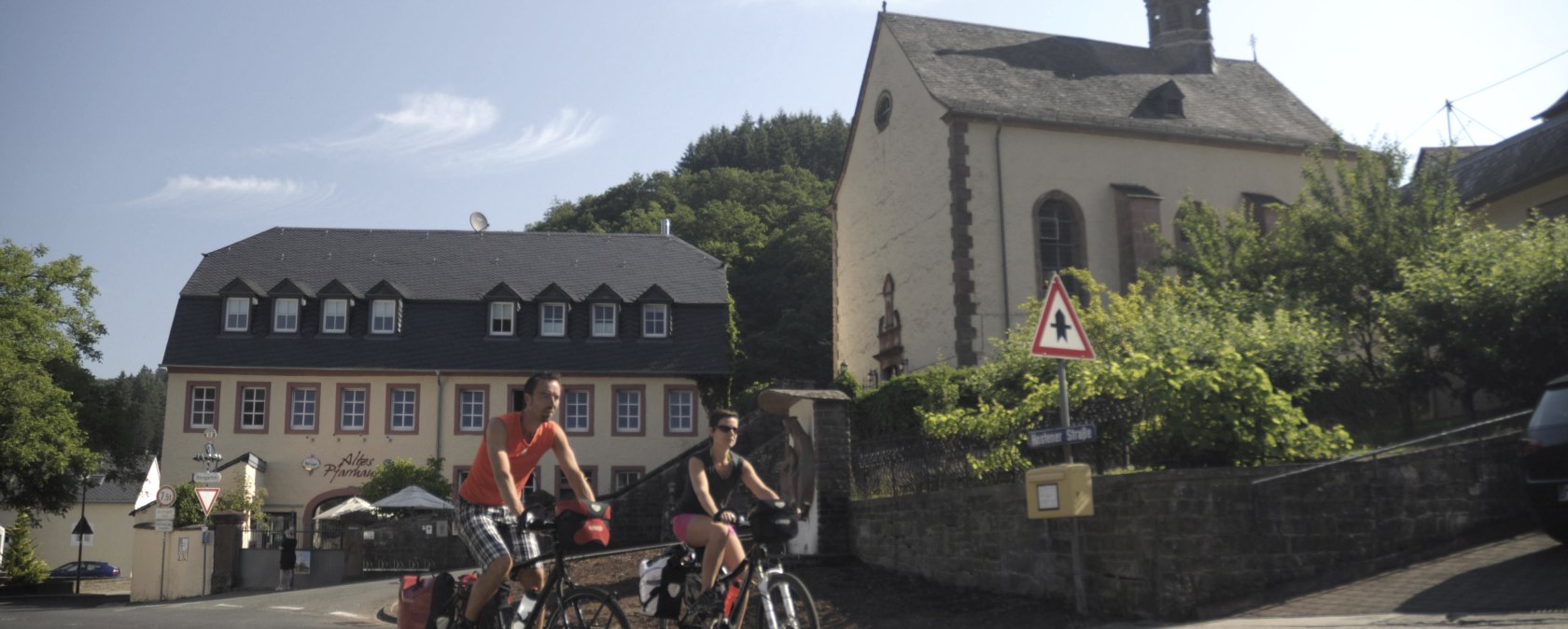 Oude pastorie/parochiekerk in Auw an der Kyll, © Uschi Hallet- Tourist-Information Bitburger Land Oude pastorie/parochiekerk in Auw an der Kyll, © Uschi Hallet- Tourist-Information Bitburger Land
