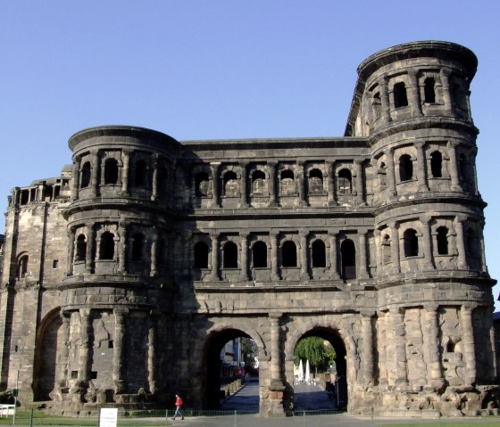trier_porta_nigra4_1, © GDKE – Rheinisches Landesmuseum Trier, Th. Zühmer trier_porta_nigra4_1, © GDKE – Rheinisches Landesmuseum Trier, Th. Zühmer