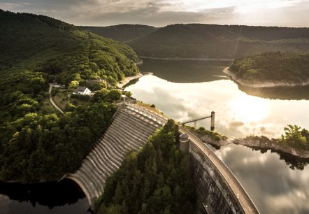 Vue sur le barrage de l'Urft dans le parc national de l'Eifel, © Eifel Tourismus GmbH, D. Ketz Vue sur le barrage de l'Urft dans le parc national de l'Eifel, © Eifel Tourismus GmbH, D. Ketz