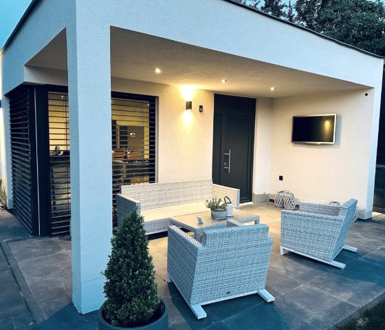 Au&szlig;en, &copy; Lames