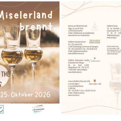 Un flyer pour un événement intitulé "D'Miselerland brennt". Sur l'image, on voit deux verres remplis d'un liquide clair, sur un fond élégant.