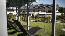 Wellnessgarten mit Hängeliegen