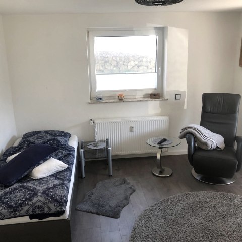 Schlafzimmer-Wohnzimmer, &copy; Pauly