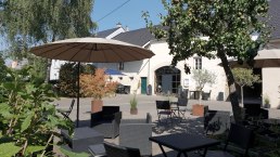 Aussenansicht - Hofcafe Kreative Galerie, &copy; Ingeborg Steichen