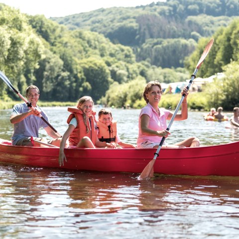 Mit dem Kanu auf der Sauer, © Felsenland Südeifel Tourismus GmbH, Dominik Ketz
