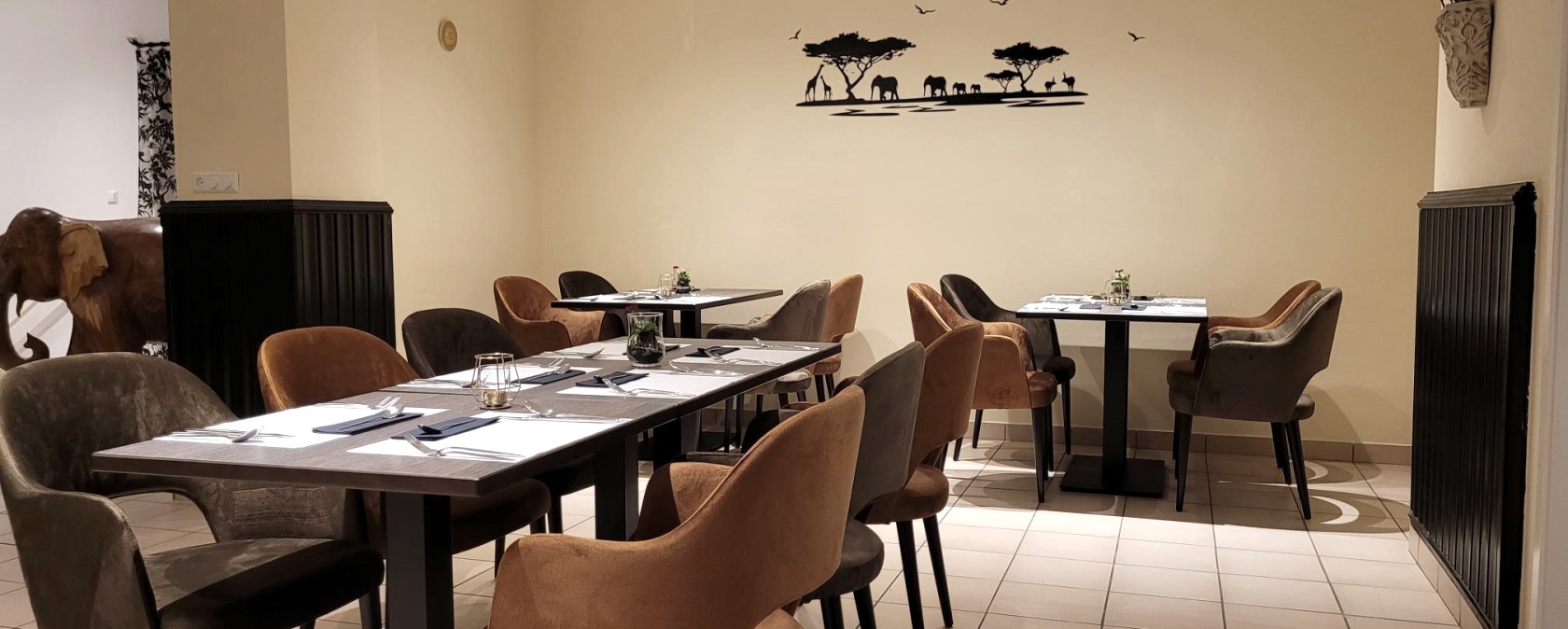 Restaurant 1, &copy; Cauris