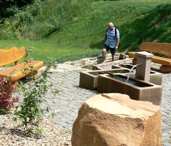Eifelsteig : Aire de repos de Boor avec installations Kneipp à Greverath, © H. Billen