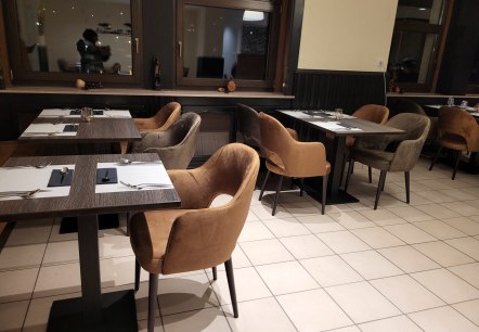 Restaurant 2, &copy; Cauris