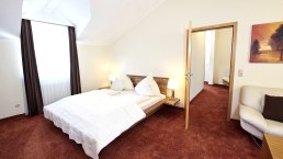 S 184-088-19 - Zimmer 25