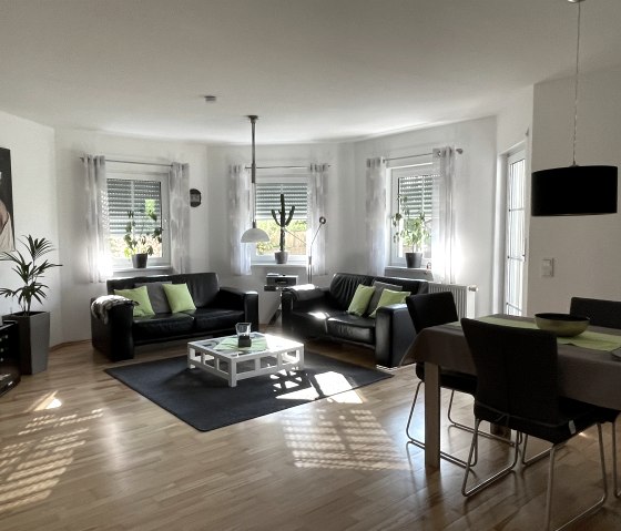 Wohnzimmer Foto 3, © Zengerling