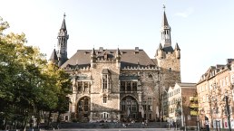 Aachener Rathaus Katschhof.jpg, © Hannah Gatzweiler