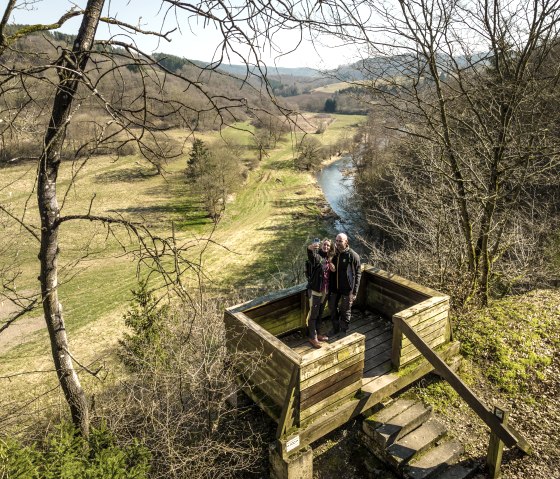 Selfie op het uitzichtpunt van de Pr&uuml;mschleife, &copy; Eifel Tourismus GmbH, D. Ketz