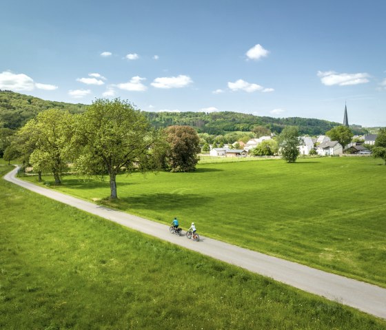 Cyclistes sur la piste cyclable de Nims, © Eifel Tourismus GmbH