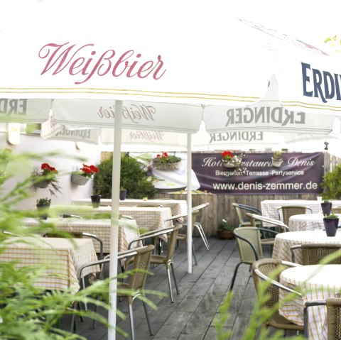 denis 4, &copy; denis