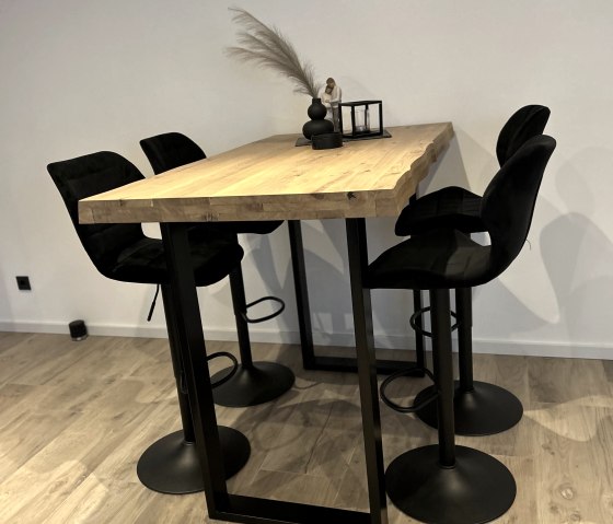 Esstisch, &copy; Lames