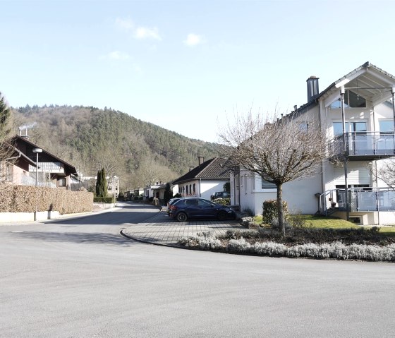 6-20180227-Westseite und Strasse Auf dem Pfahl-P10, &copy; Klaus Erasme