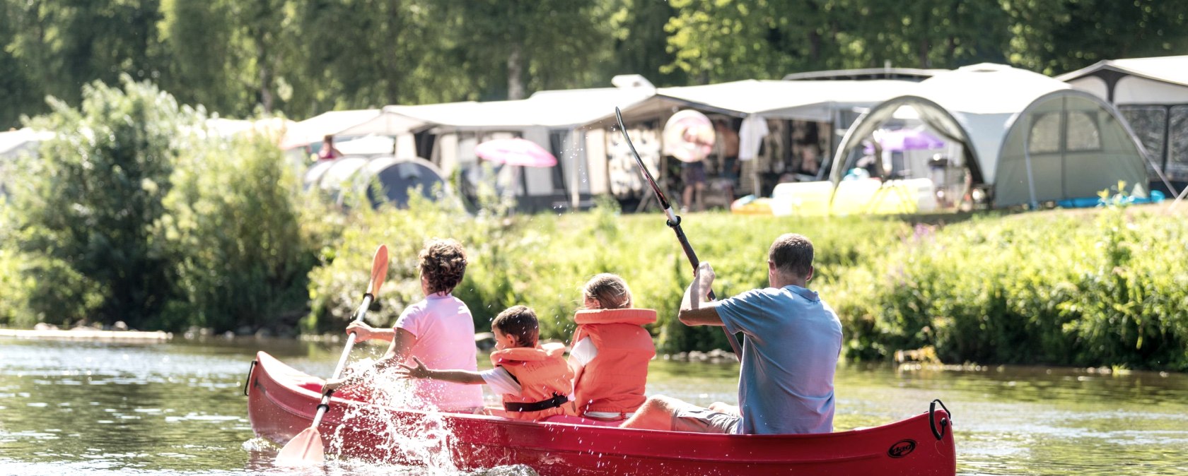 Familien-Kanutourauf der Sauer, &copy; Felsenland S&uuml;deifel Tourismus GmbH